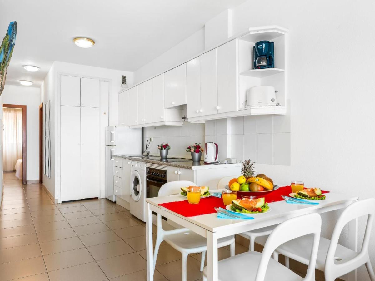 Appartamento 1 1 Beautiful Seafront With Balcony And Wifi Los Cristianos  Esterno foto